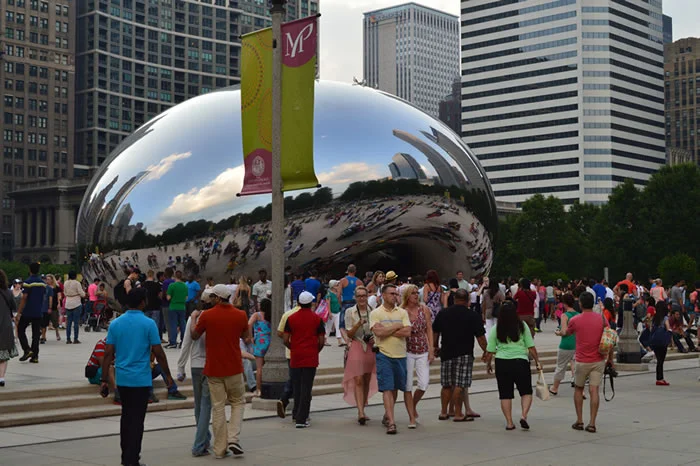 La fascinante escultura Cloud Gate, el Frijol de Chicago.